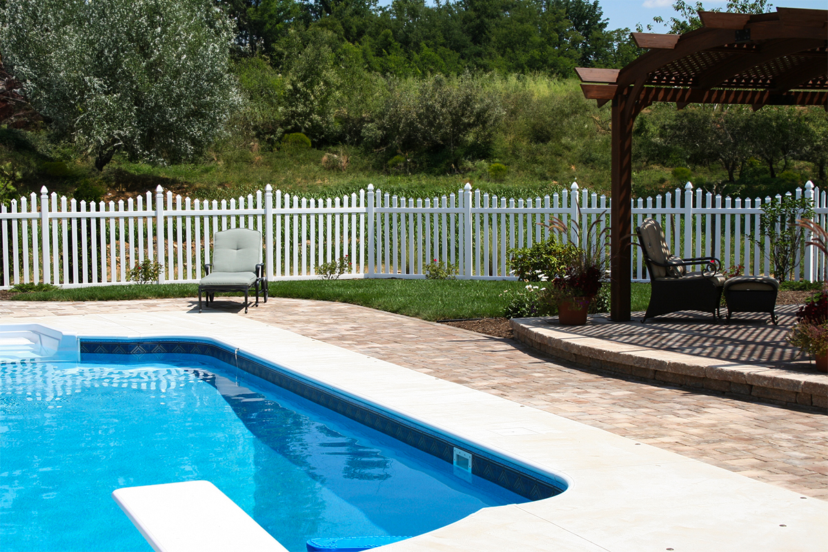 vinyl pool fence